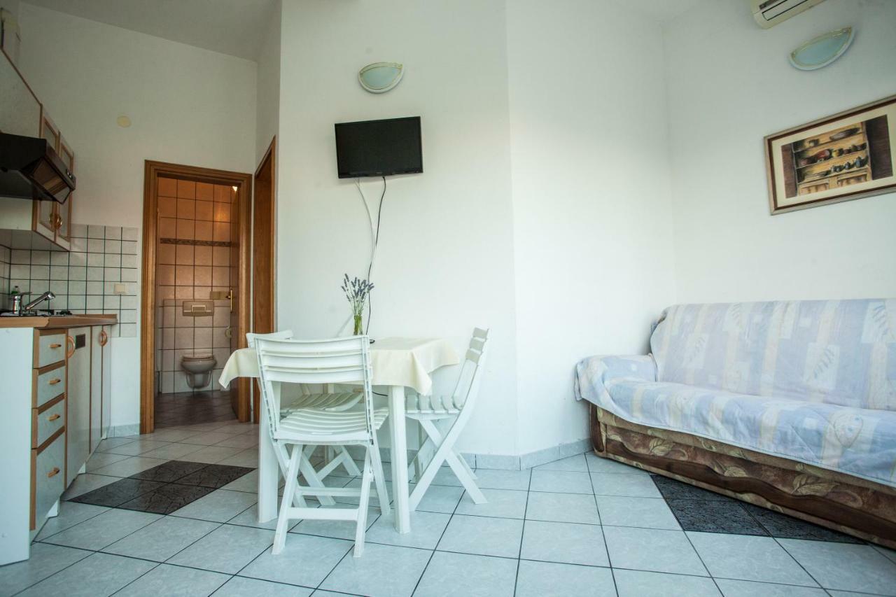 Apartments Pusic Omiš Dış mekan fotoğraf